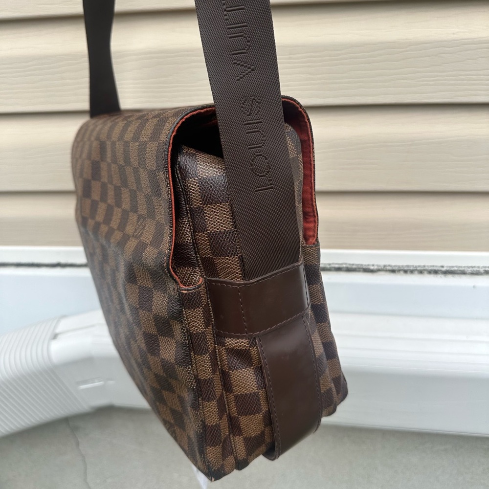 Pre-Love Louis Vuitton Damier Brown Checkered unisex Crossbody Bag - Picture 5 of 16